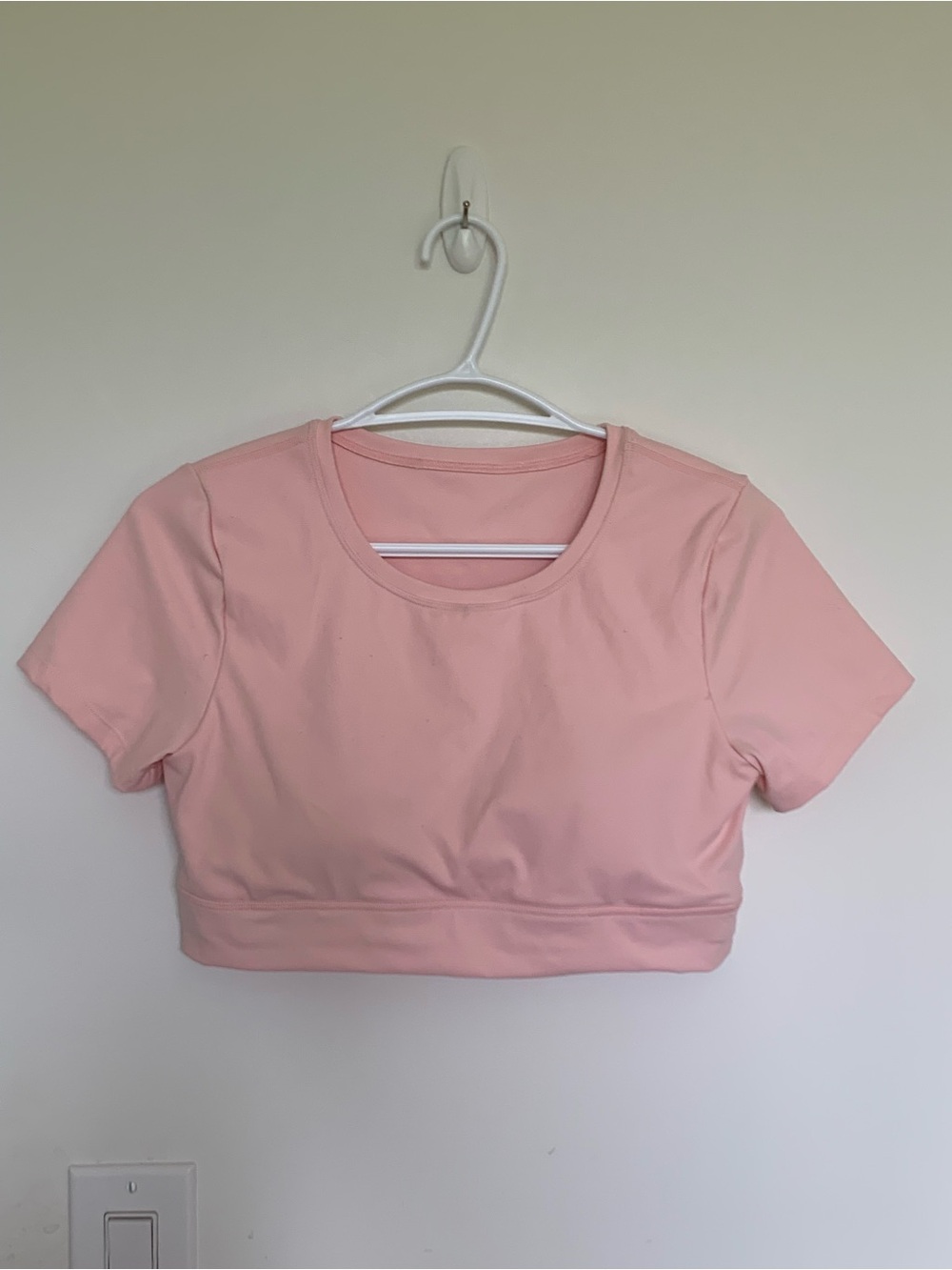 First Health Pink Crop Top T-shirt Padded Built In Bra Mediun Size 8 Active